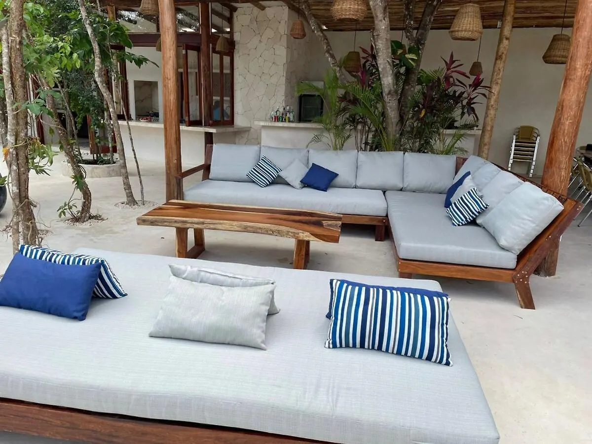 Kasa Uh May-Tulum Francisco Uh May Vila