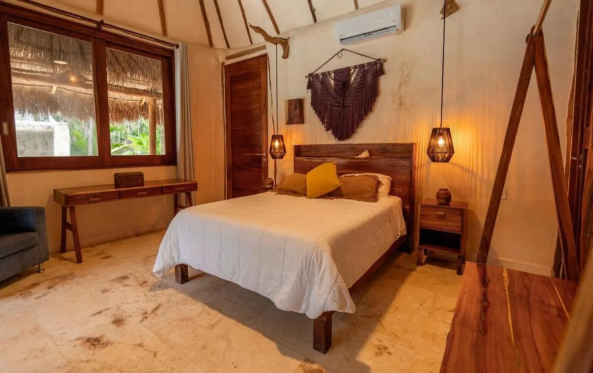 Kasa Uh May-Tulum Francisco Uh May Vila