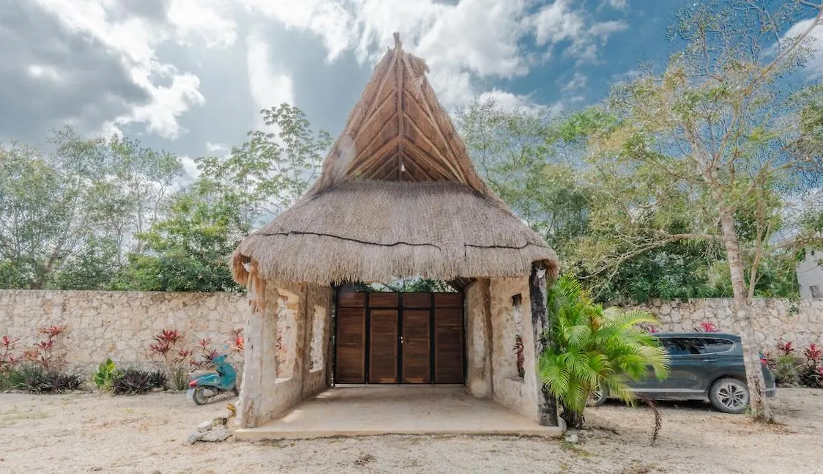 Kasa Uh May-Tulum Francisco Uh May Vila