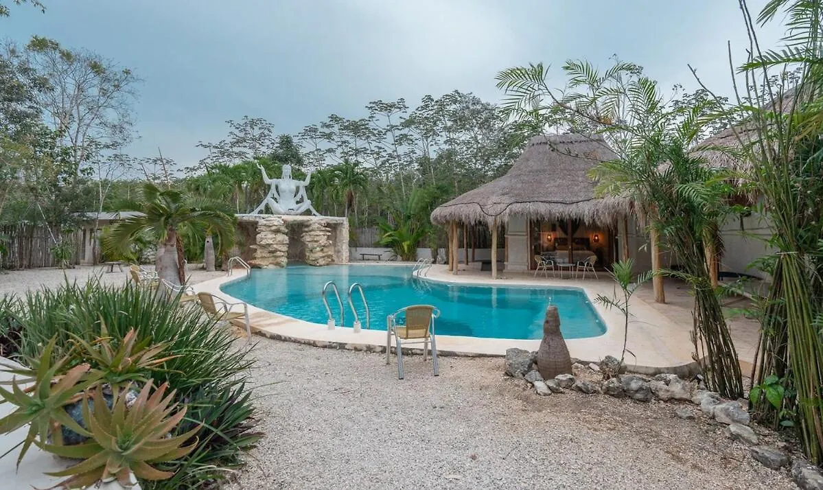 Kasa Uh May-Tulum Francisco Uh May 0*,  Μεξικό